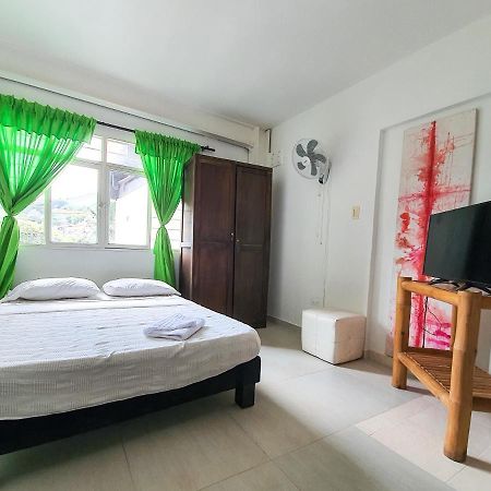 קאלי Hostal La Mercedes Street מראה חיצוני תמונה