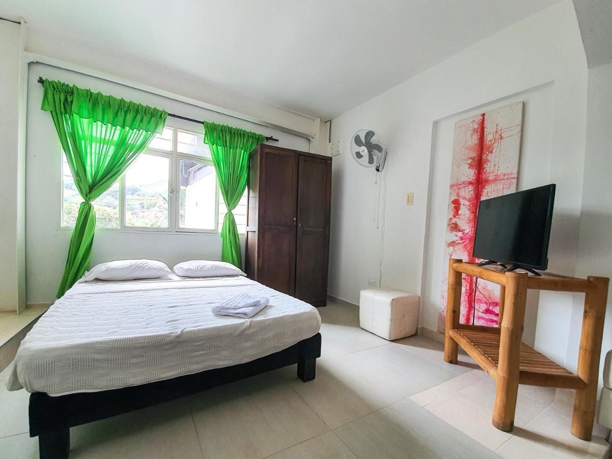 קאלי Hostal La Mercedes Street מראה חיצוני תמונה